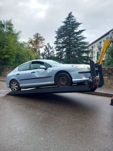 Enlèvement Clio épave